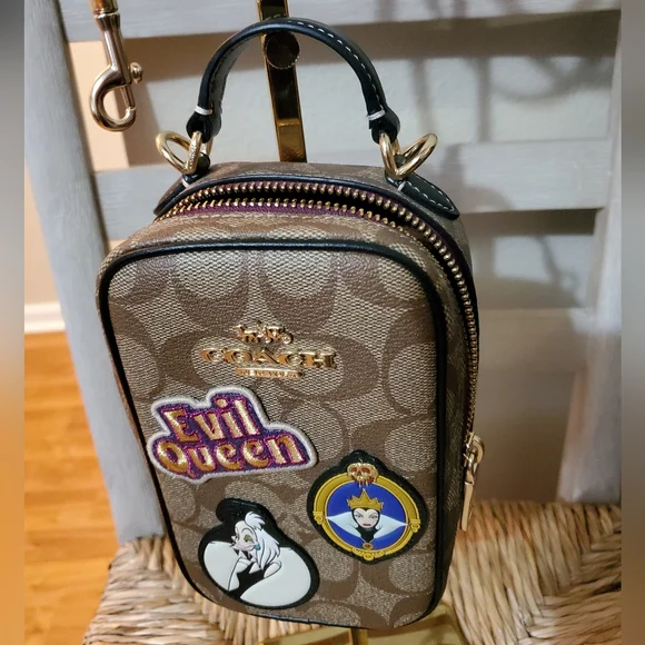 Coach Disney X Coach Eva Phone Crossbody In Signature Canvas With Patches - Picture 3 of 12